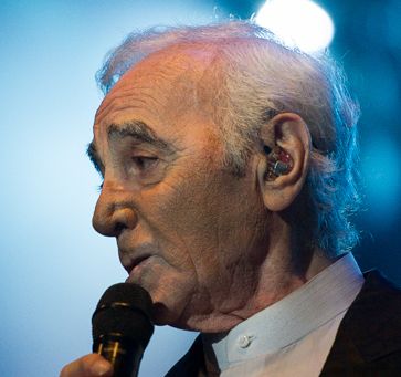 01/10/2018>Aznavour, emblème de la France multiculturelle n'est plus en ce 1er octobre 2018
